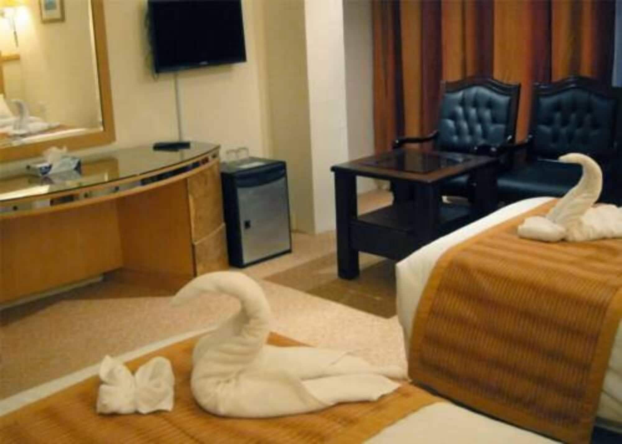 Renad Hotel Amman Bagian luar foto