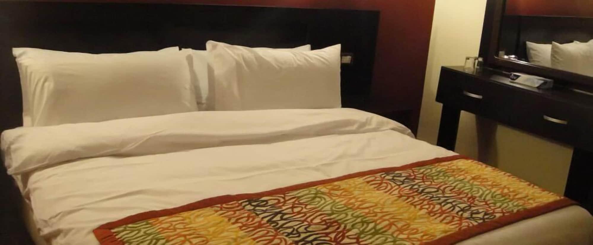 Renad Hotel Amman Bagian luar foto