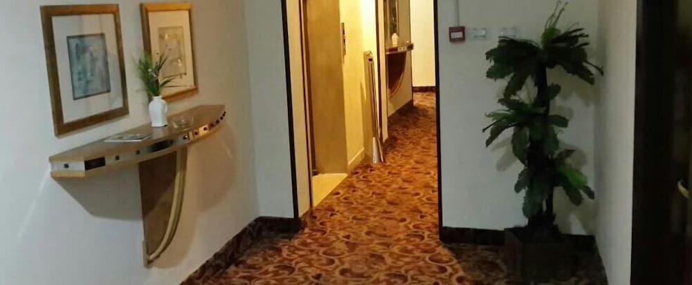 Renad Hotel Amman Bagian luar foto