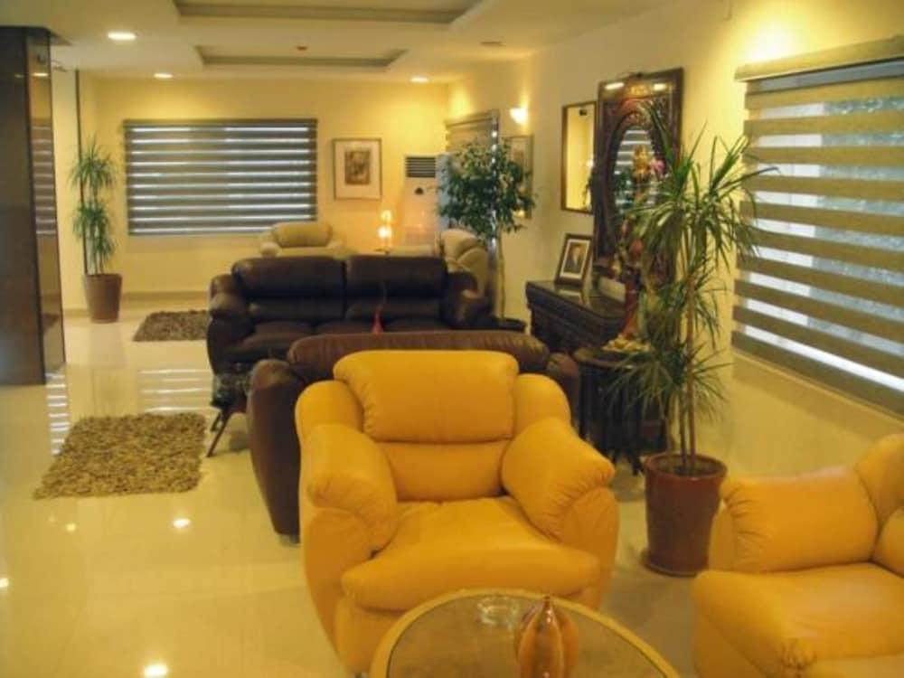 Renad Hotel Amman Bagian luar foto