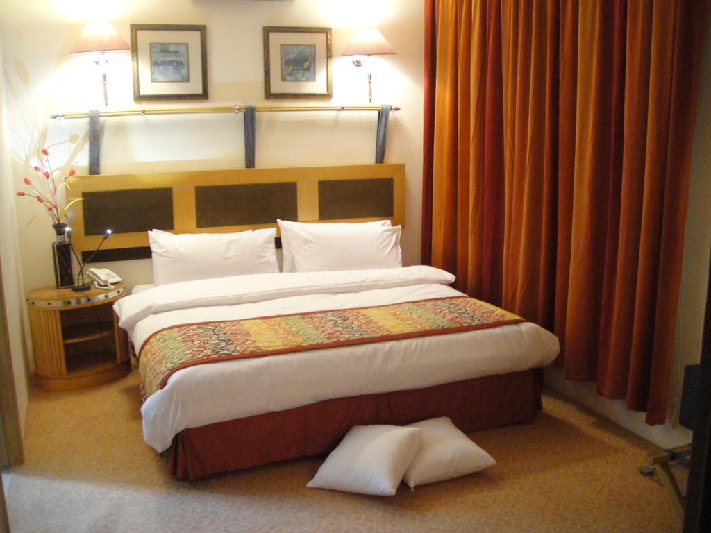 Renad Hotel Amman Bagian luar foto