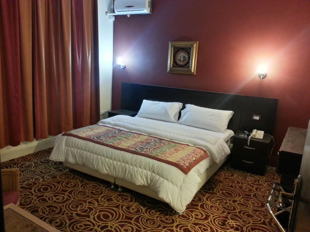 Renad Hotel Amman Bagian luar foto